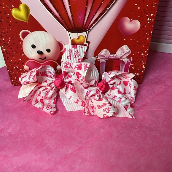 Valentines Day Barbie Bundle - Picture 7 of 7